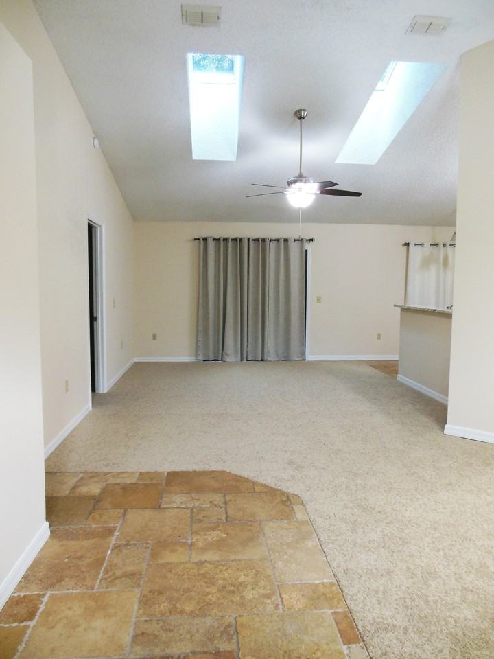 2136 E Parkton Dr #NA - Photo 3 of 23