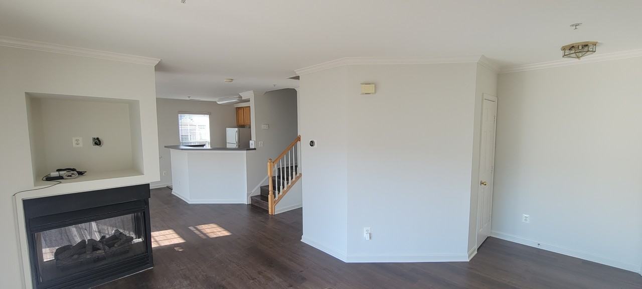 2495 Angeline Dr #304 - Photo 4 of 22