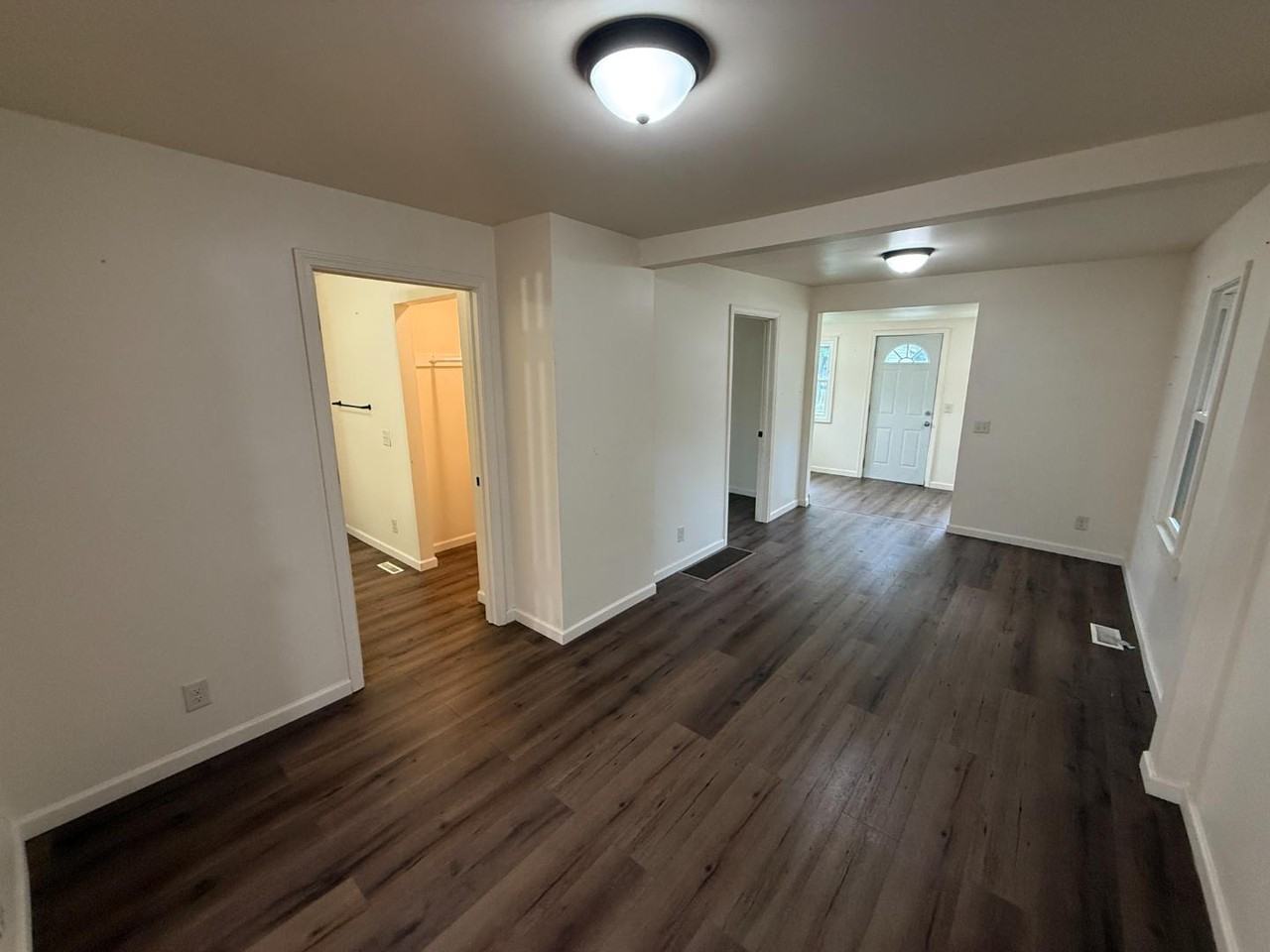 1413 Fremont St - Photo 3 of 10
