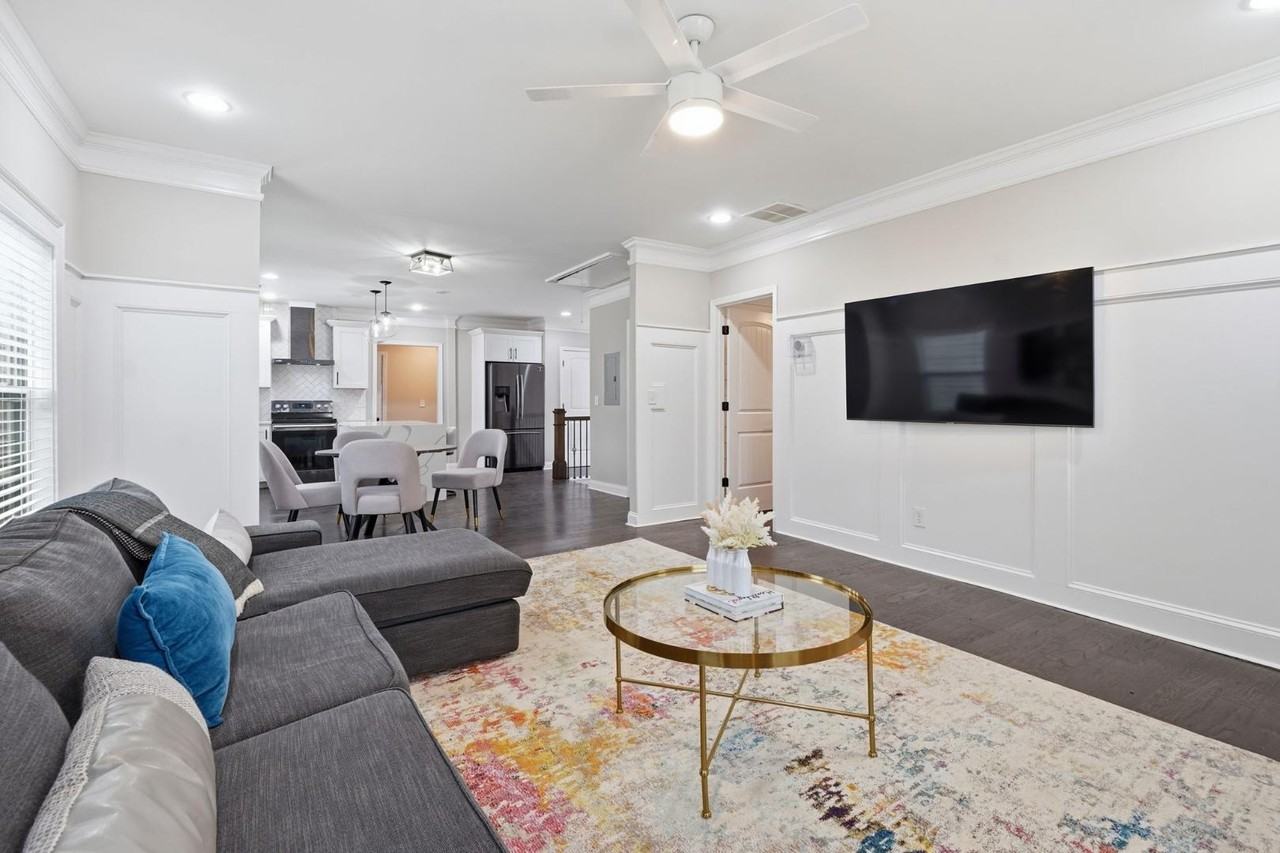 745 Jones Ave NW - Photo 4 of 9