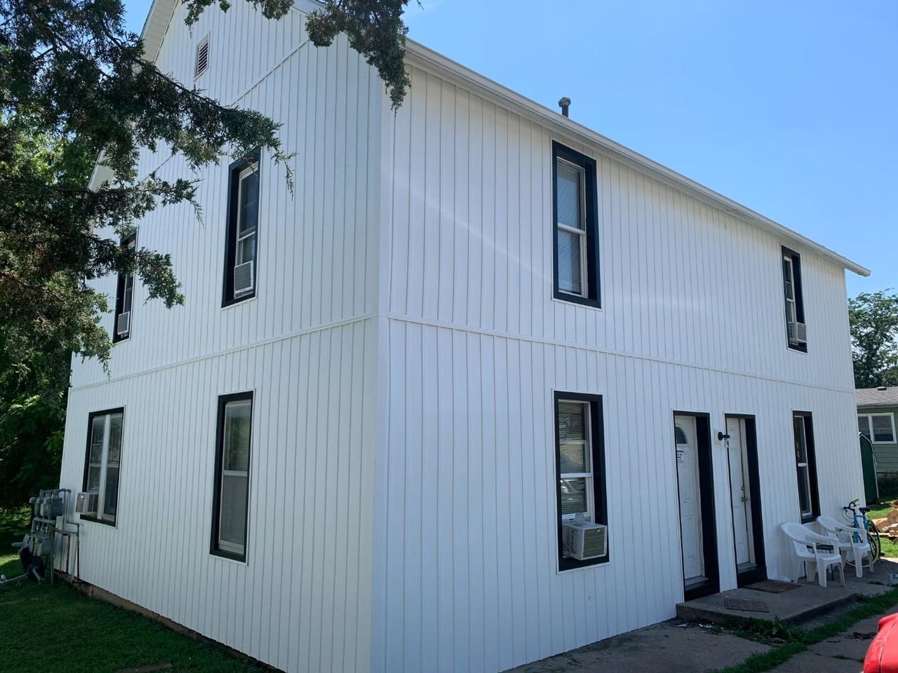 1304 Sycamore - Photo 2 of 3