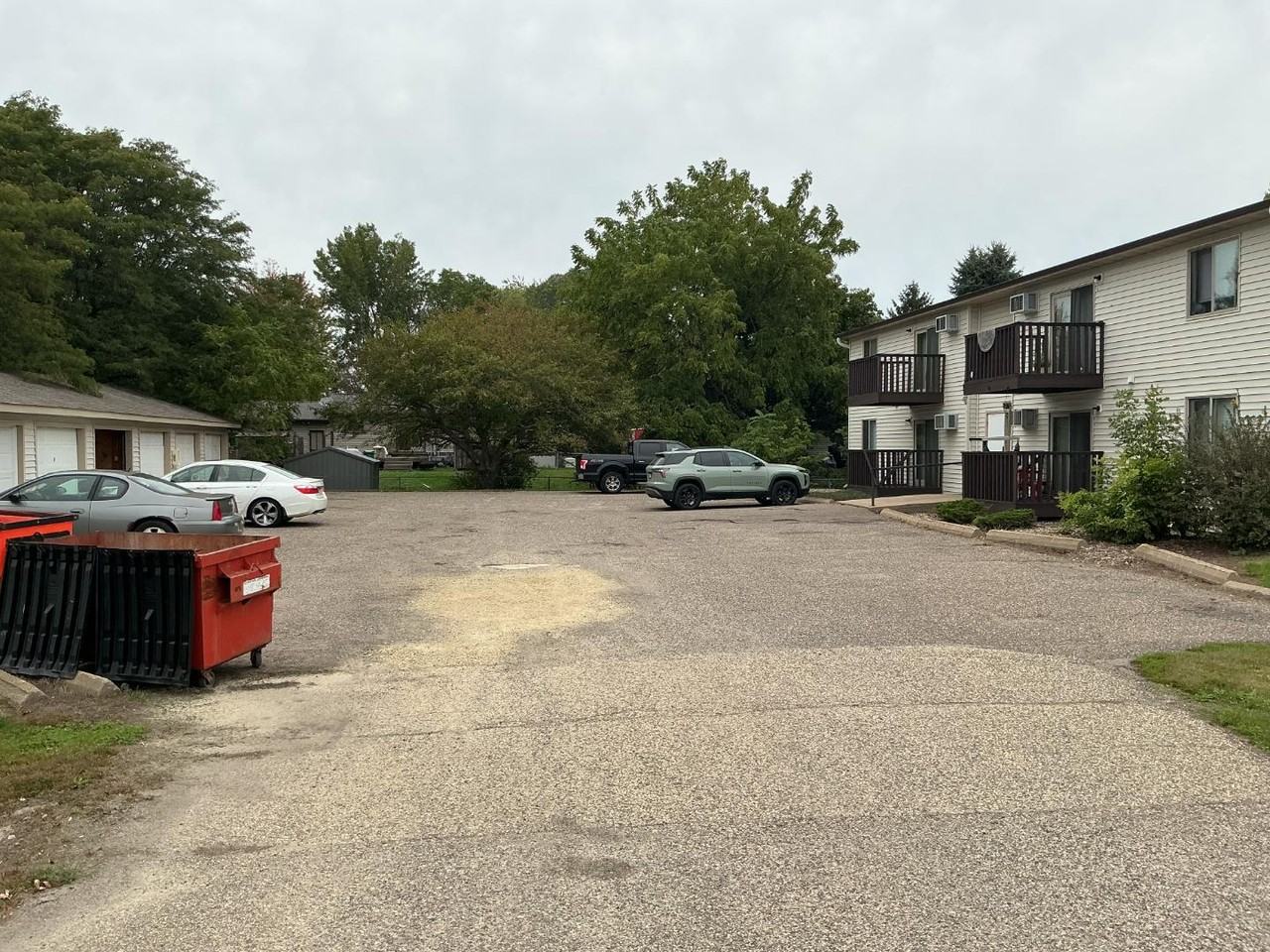 311 W Graham St - Photo 4 of 4