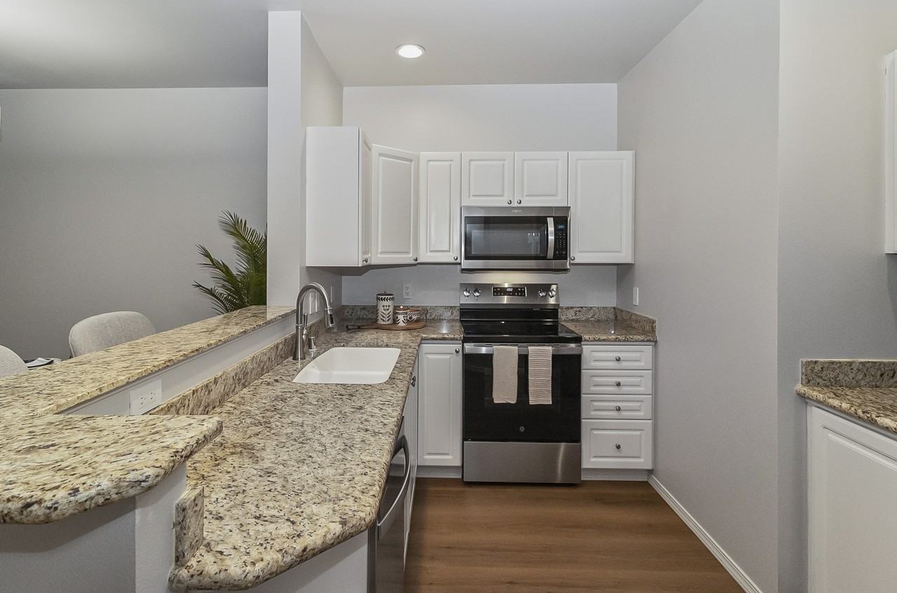 12712 Admiralty Way #F202 - Photo 5 of 29
