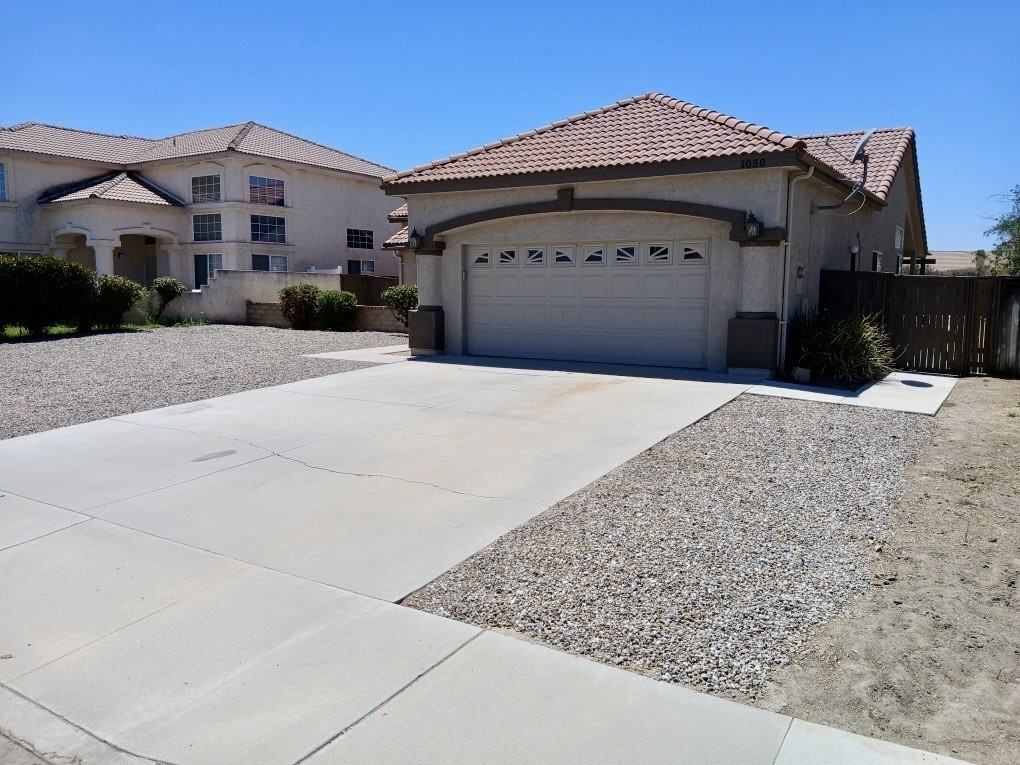 1050 Falcon Ct #1 - Photo 2 of 27