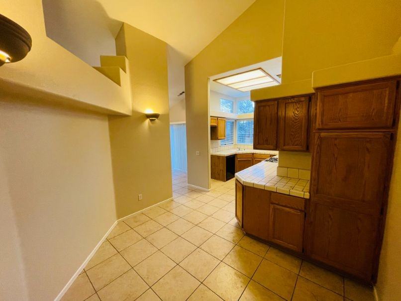 1050 Falcon Ct #1 - Photo 7 of 27