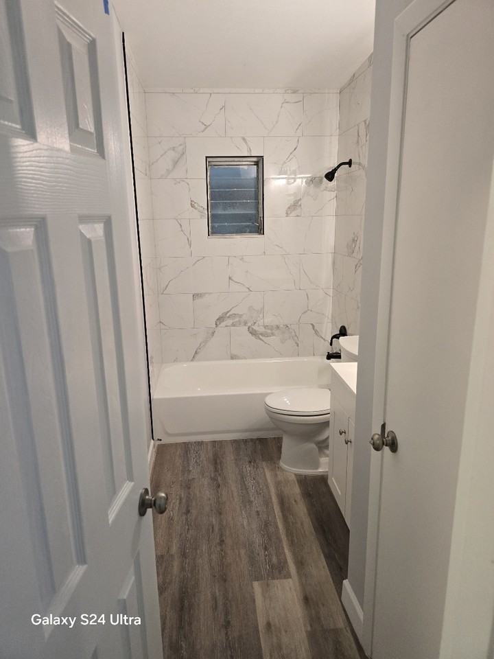 1017 English St #1 - Photo 2 of 10