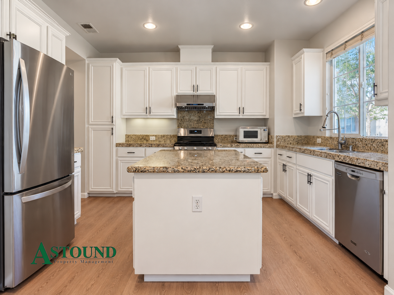 1041 Cedarwood Loop #1 - Photo 2 of 23