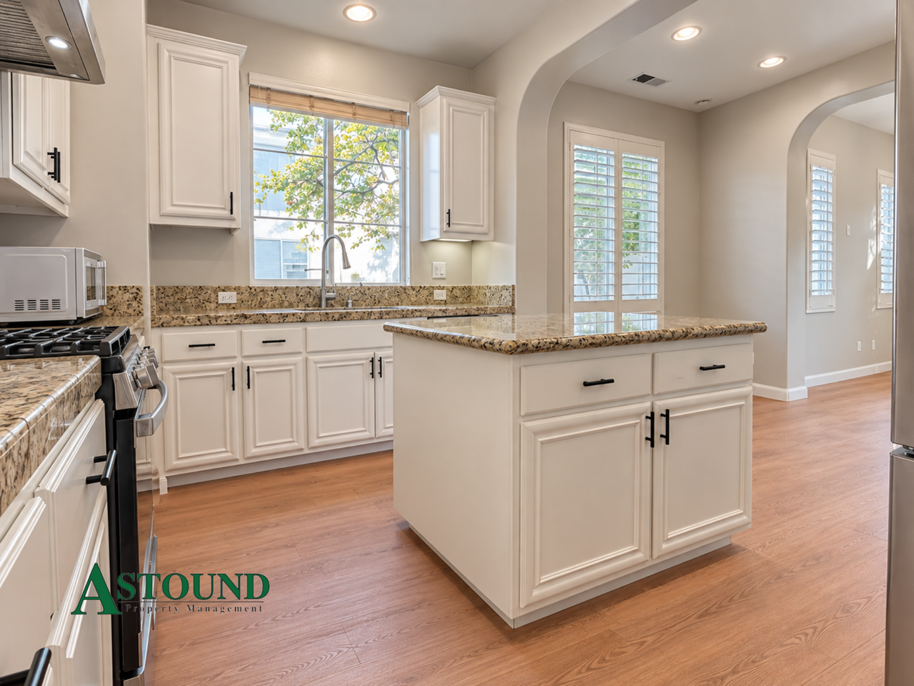 1041 Cedarwood Loop #1 - Photo 3 of 23