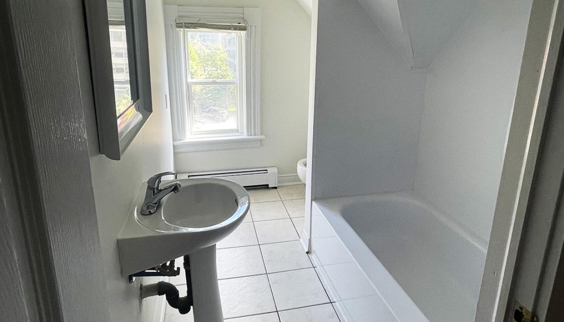 1477 Carlton Street - Photo 2 of 11