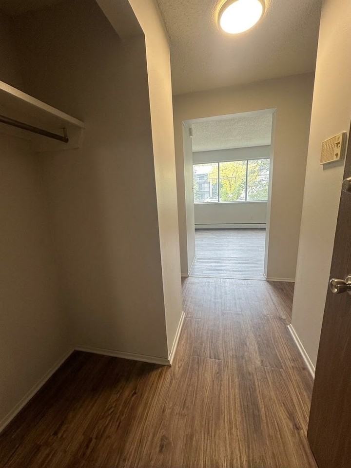 Apple Tree Apartments - Photo 4 of 6