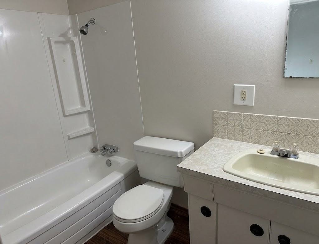 Apple Tree Apartments - Photo 6 of 6