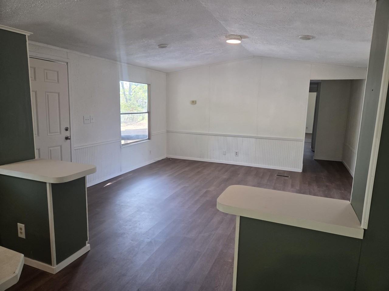 1008 W Kirkwood St #1 - Photo 5 of 12