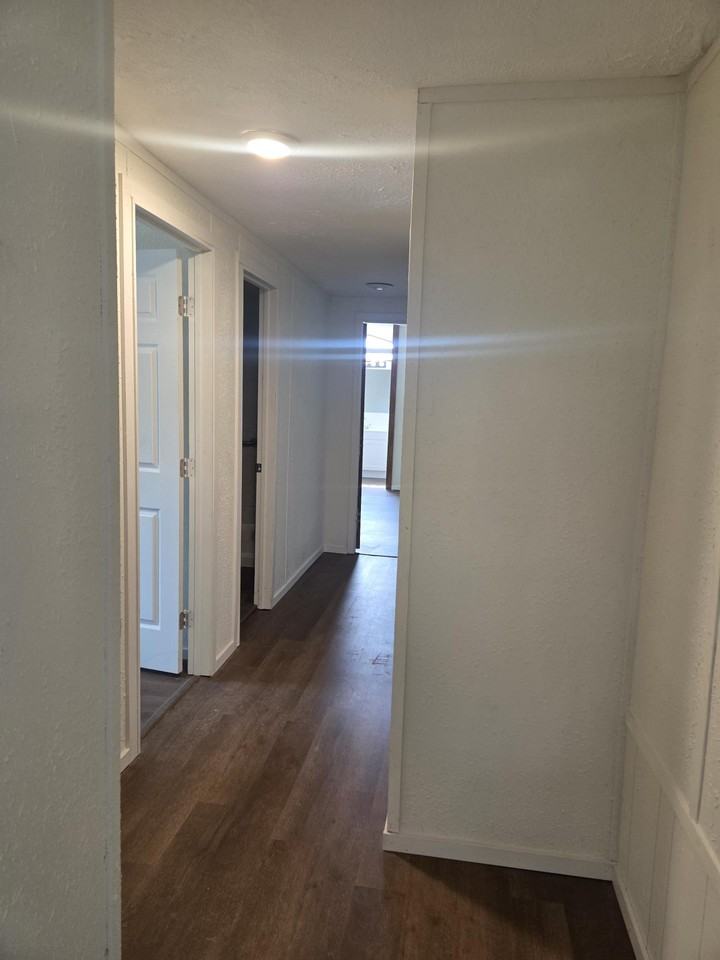 1008 W Kirkwood St #1 - Photo 6 of 12