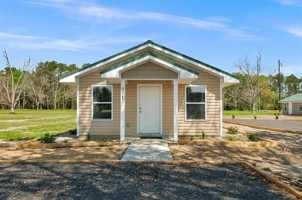 featured image of 389 Cherokee Ave #1