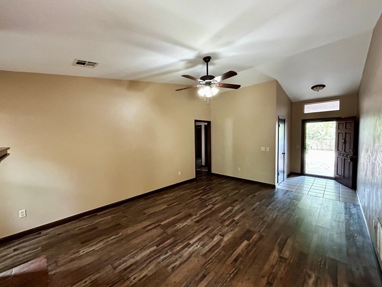605 Hawthorne Pl #1 - Photo 7 of 14