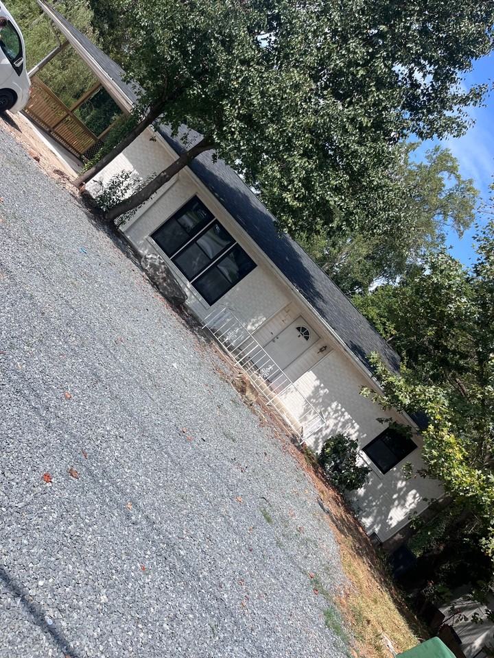 312 Davis Park Rd - Photo 2 of 27