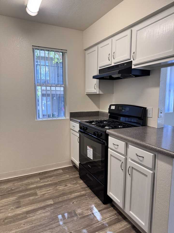 9777 N. Thornydale Road2104 #2104 - Photo 5 of 36