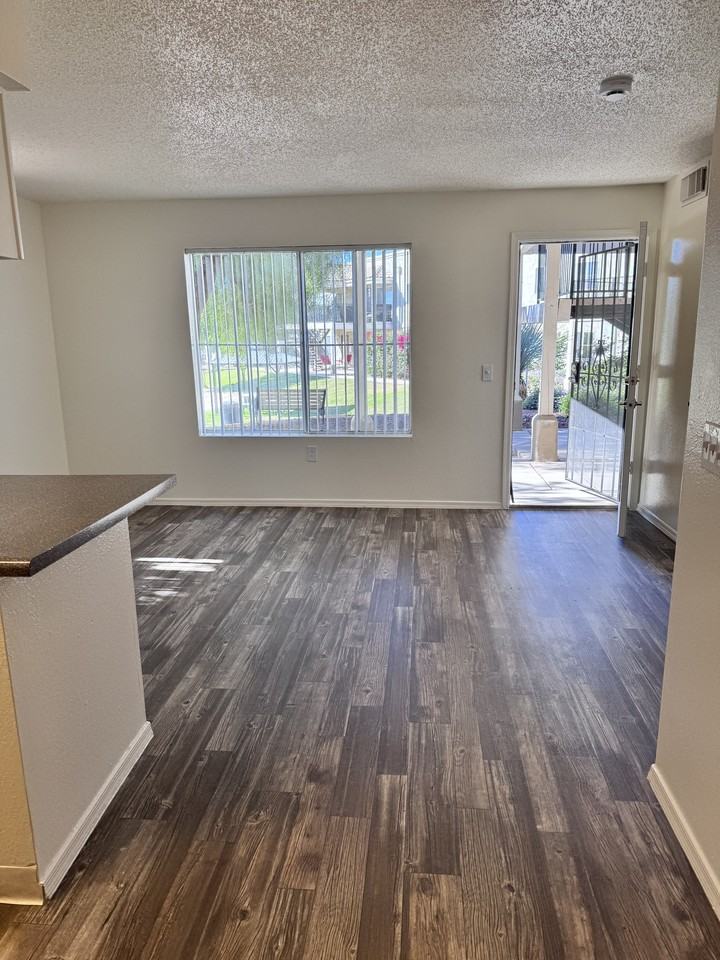 9777 N. Thornydale Road2104 #2104 - Photo 6 of 36