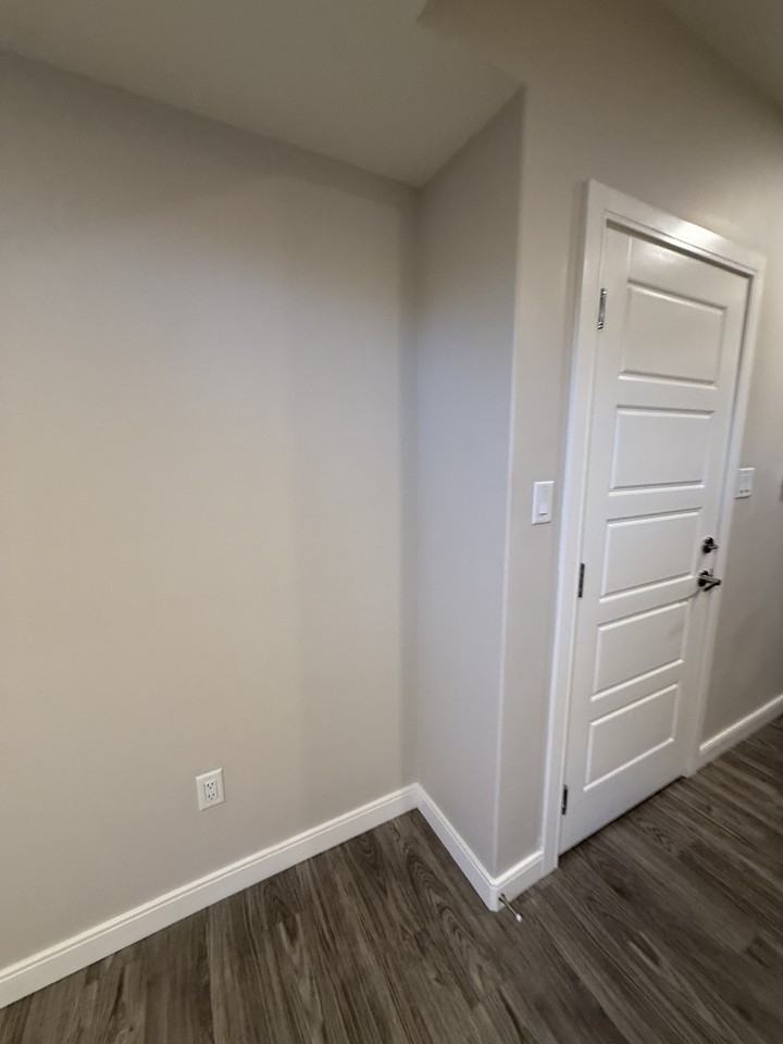 9641 155 St Nw - Photo 6 of 24