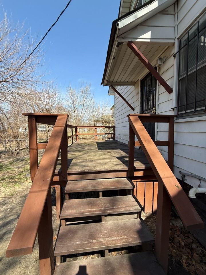 16327 Log Cabin St #1 - Photo 3 of 22
