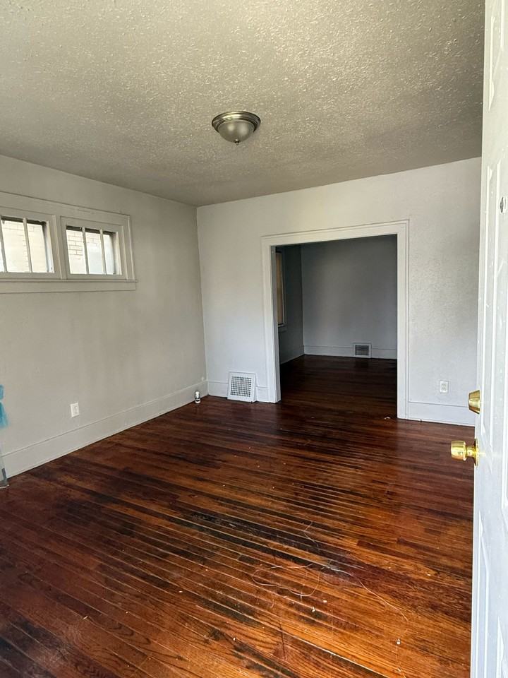 16327 Log Cabin St #1 - Photo 5 of 22