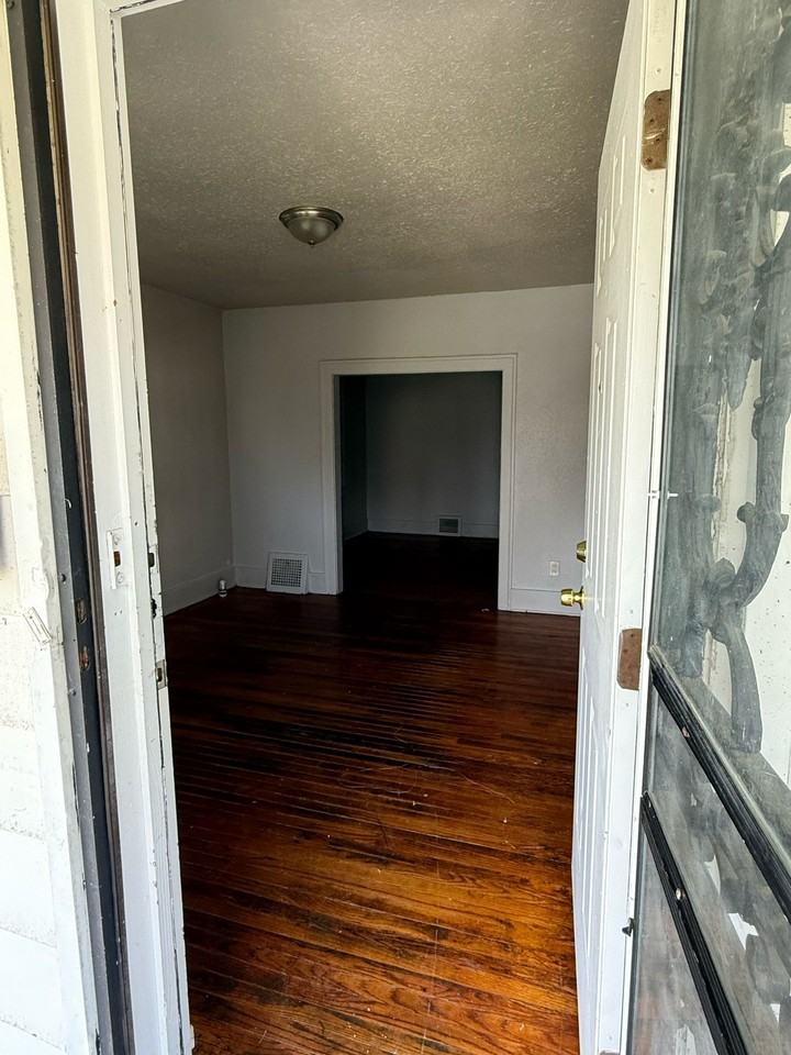 16327 Log Cabin St #1 - Photo 7 of 22