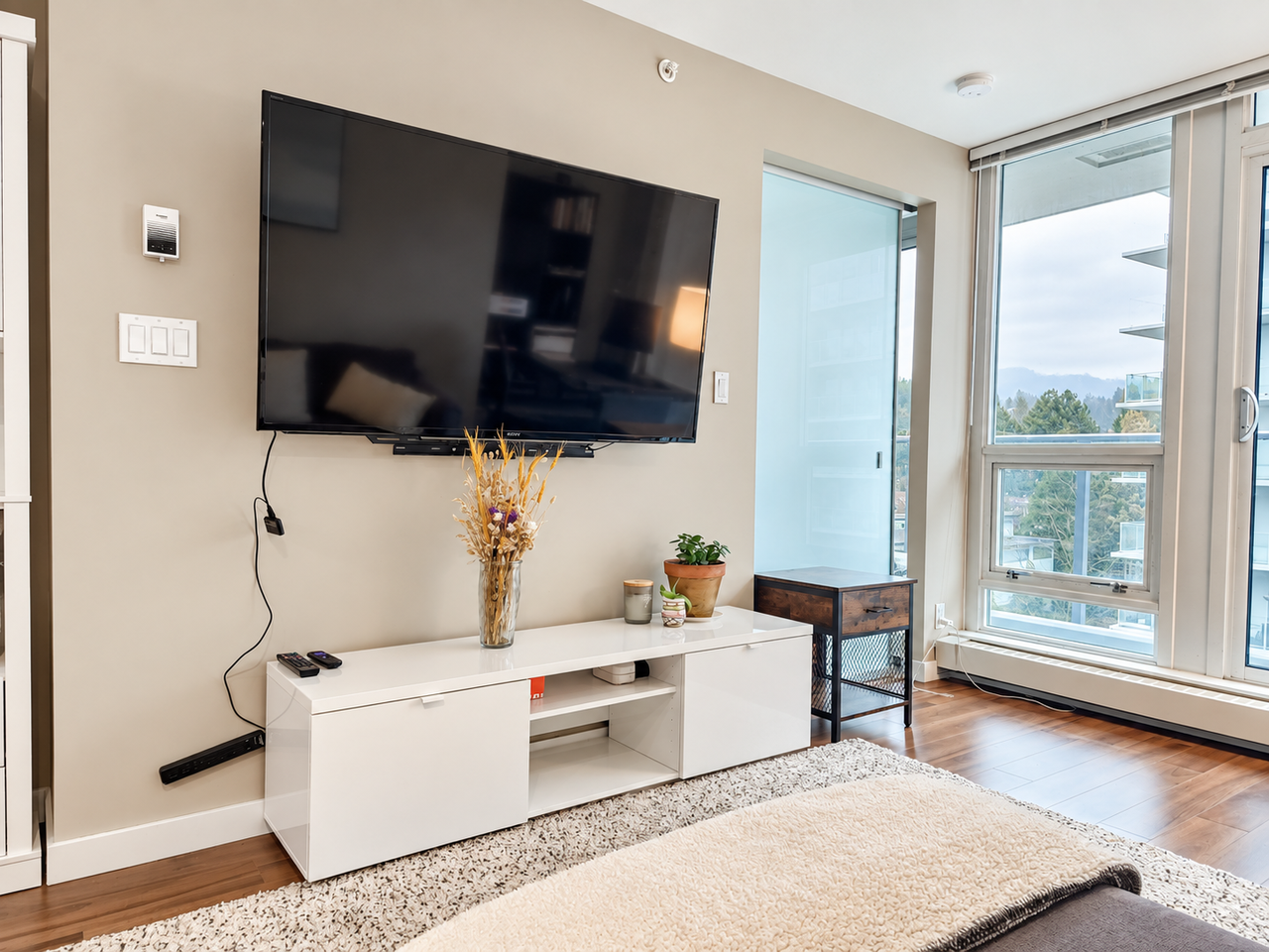 135 17th Street East #06 - Photo 7 of 24
