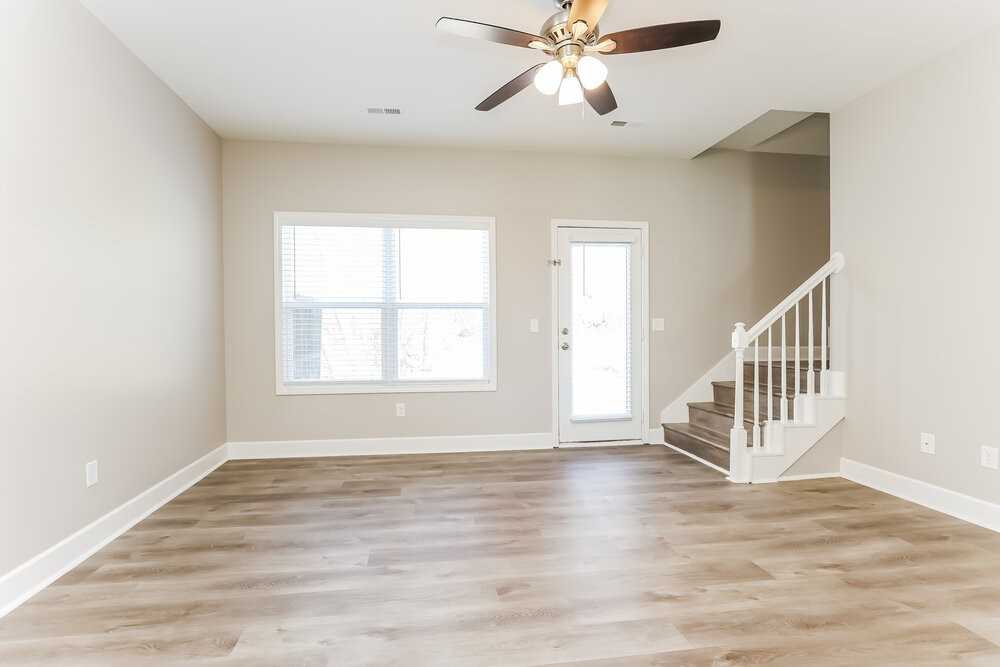2039 Pinecrest Dr - Photo 4 of 17