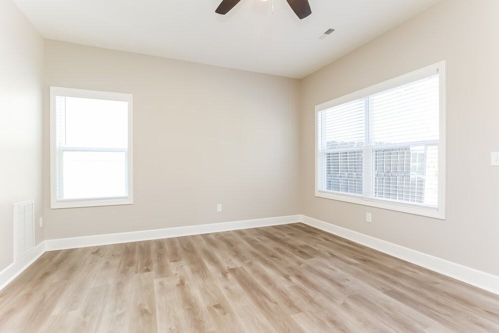 2039 Pinecrest Dr - Photo 5 of 17