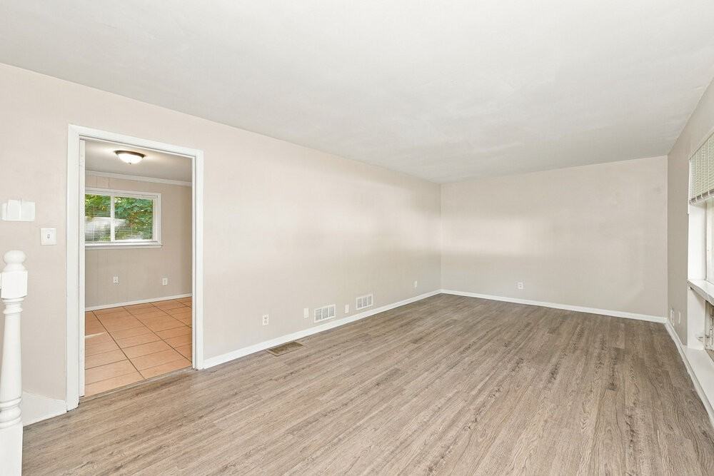 2230 Kilarney Rd - Photo 5 of 18