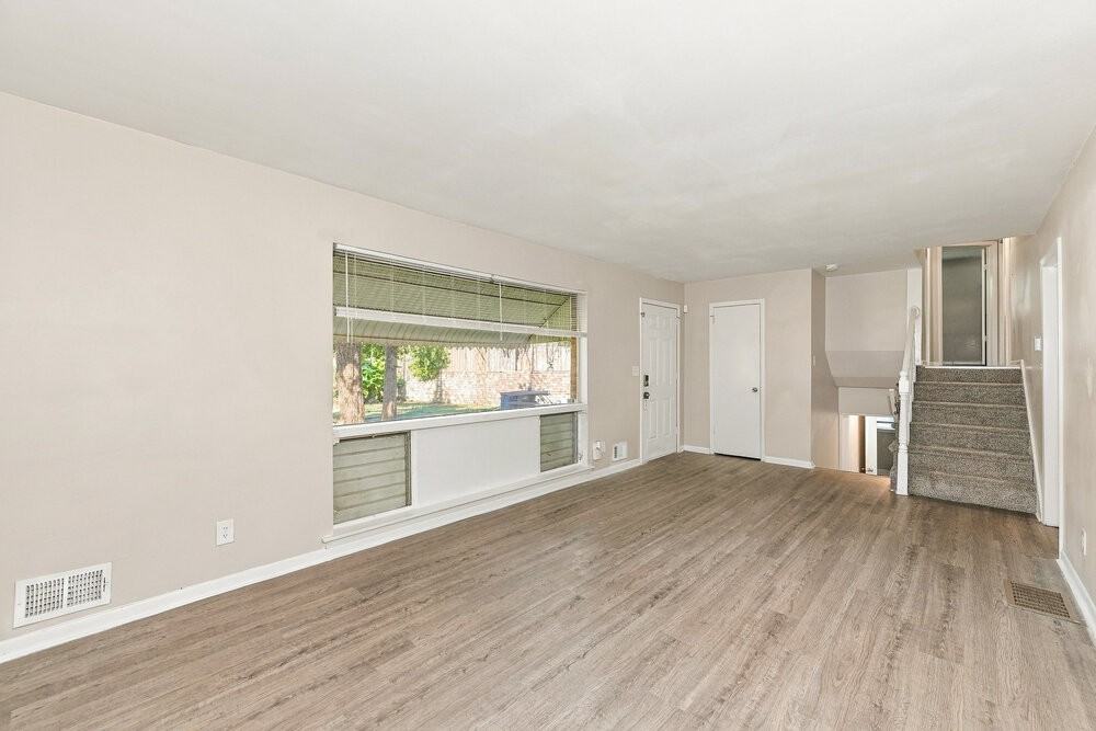 2230 Kilarney Rd - Photo 6 of 18