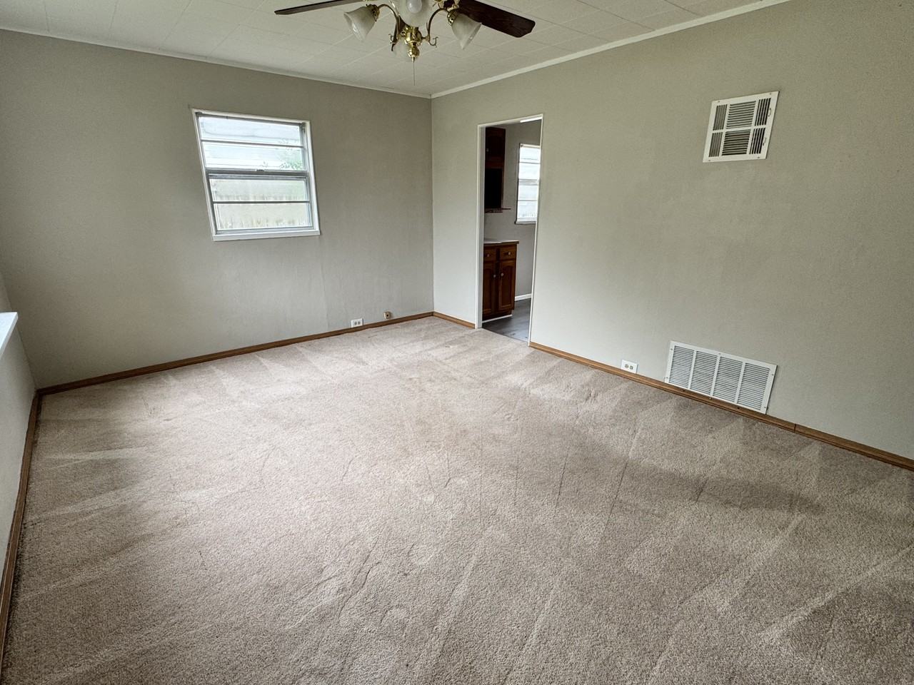 1729 N Mccann St #1 - Photo 2 of 7