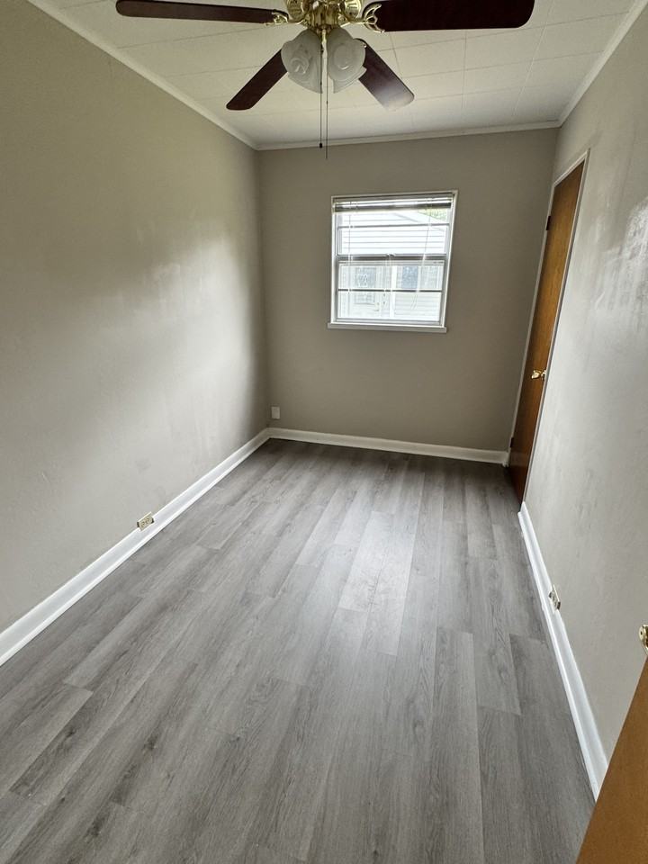 1729 N Mccann St #1 - Photo 4 of 7
