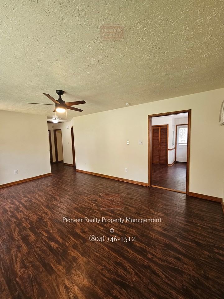 111 N Grove Ave #1 - Photo 6 of 26