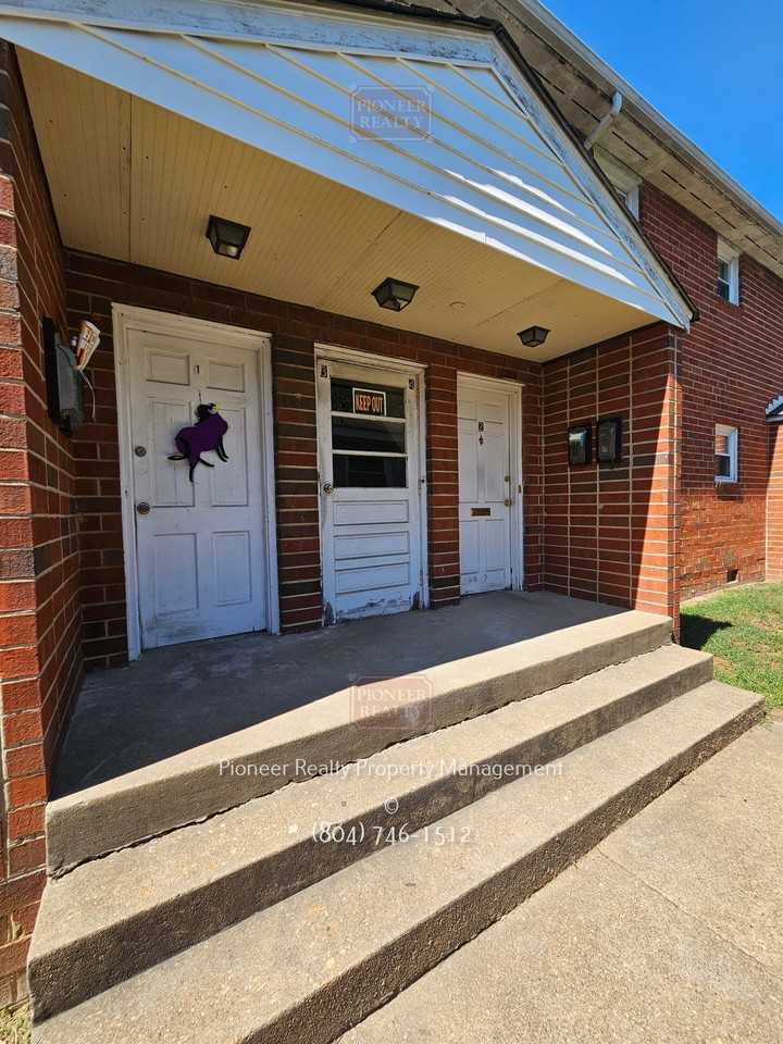 1250 Wallace St #4 - Photo 2 of 19