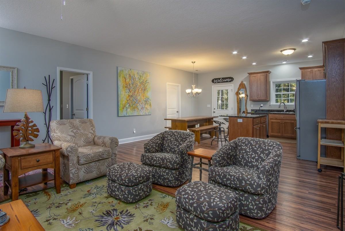 15 Maplewood Dr #1 - Photo 6 of 16