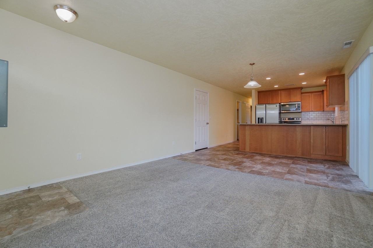 47 N Fairview St #2 - Photo 6 of 27