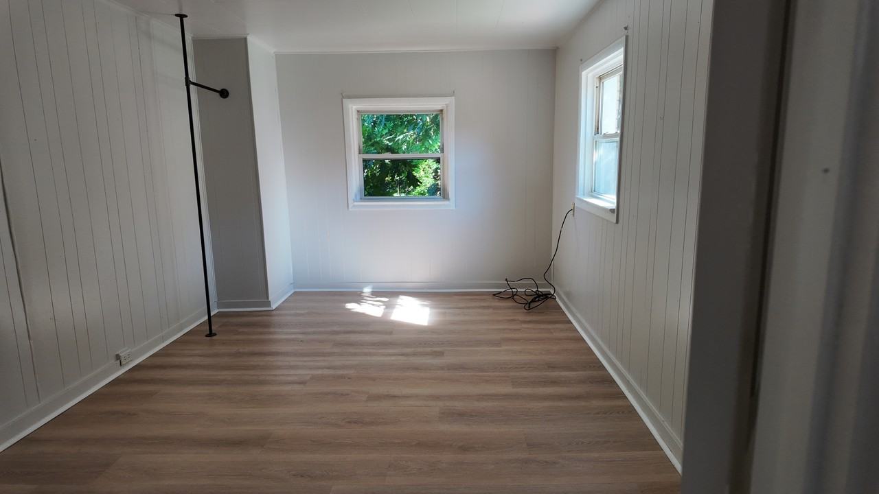 1227 Arnold St #1227 - Photo 2 of 10