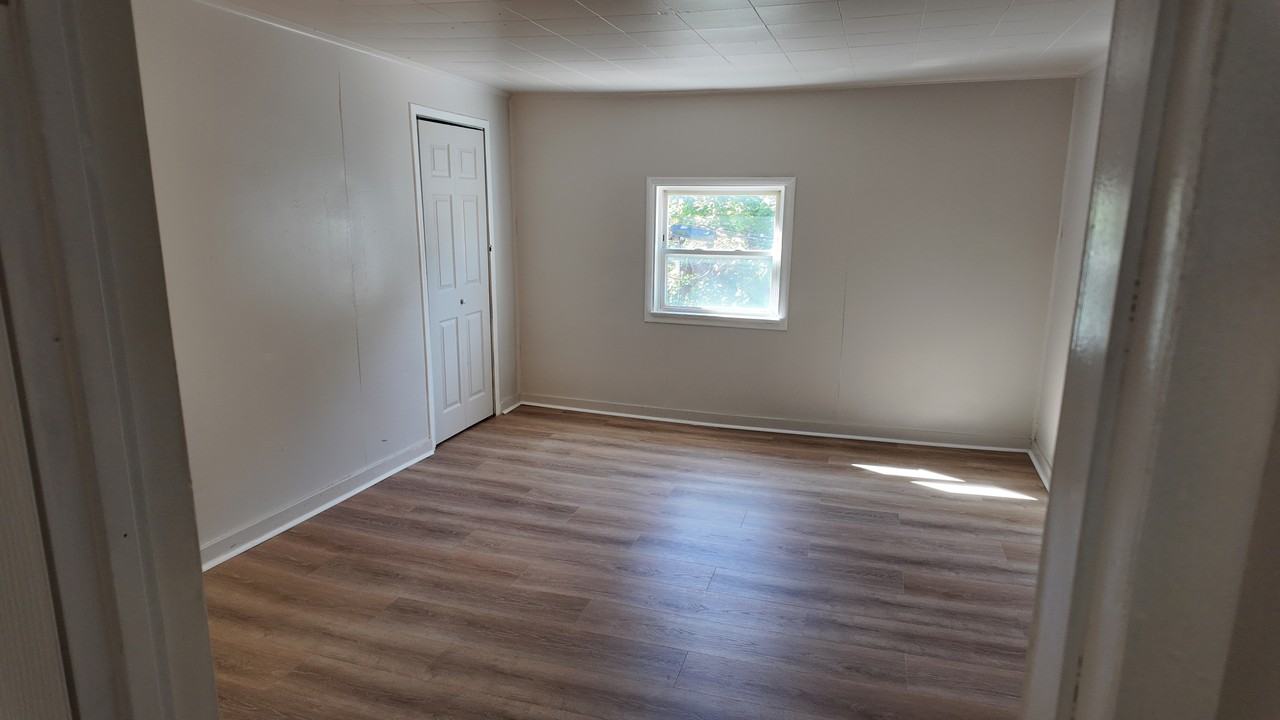 1227 Arnold St #1227 - Photo 4 of 10