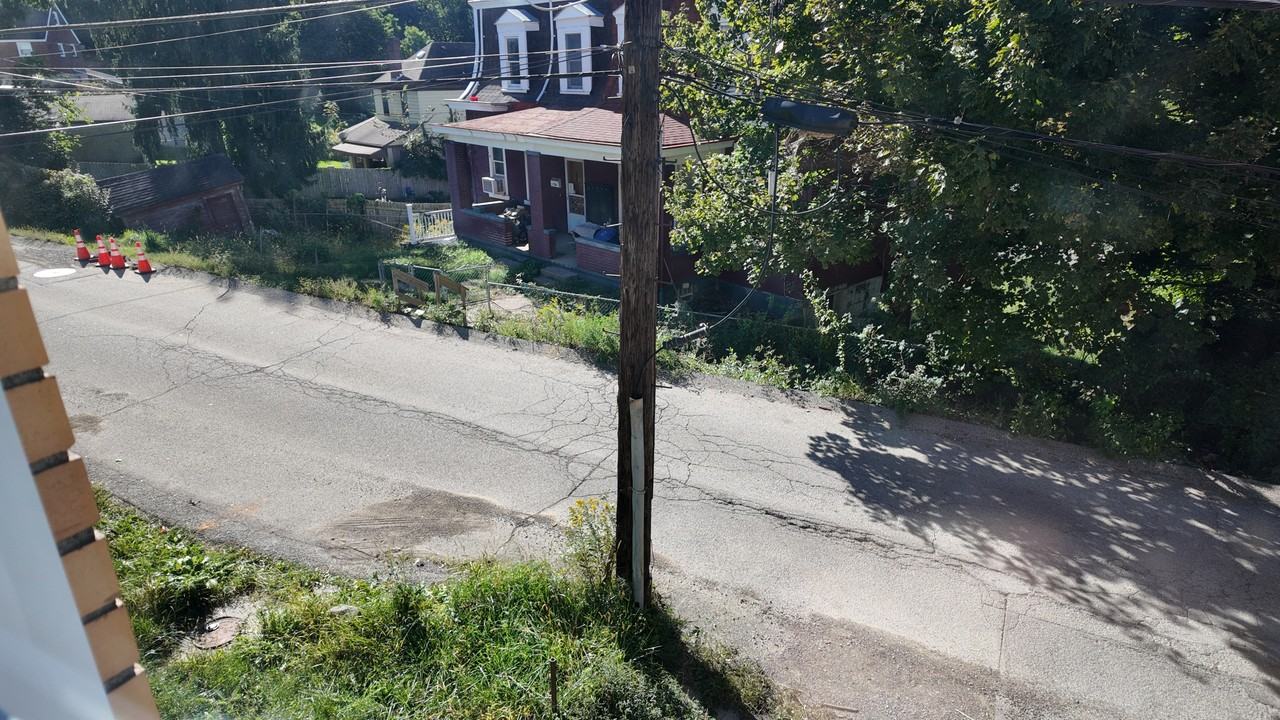 1227 Arnold St #1227 - Photo 6 of 10