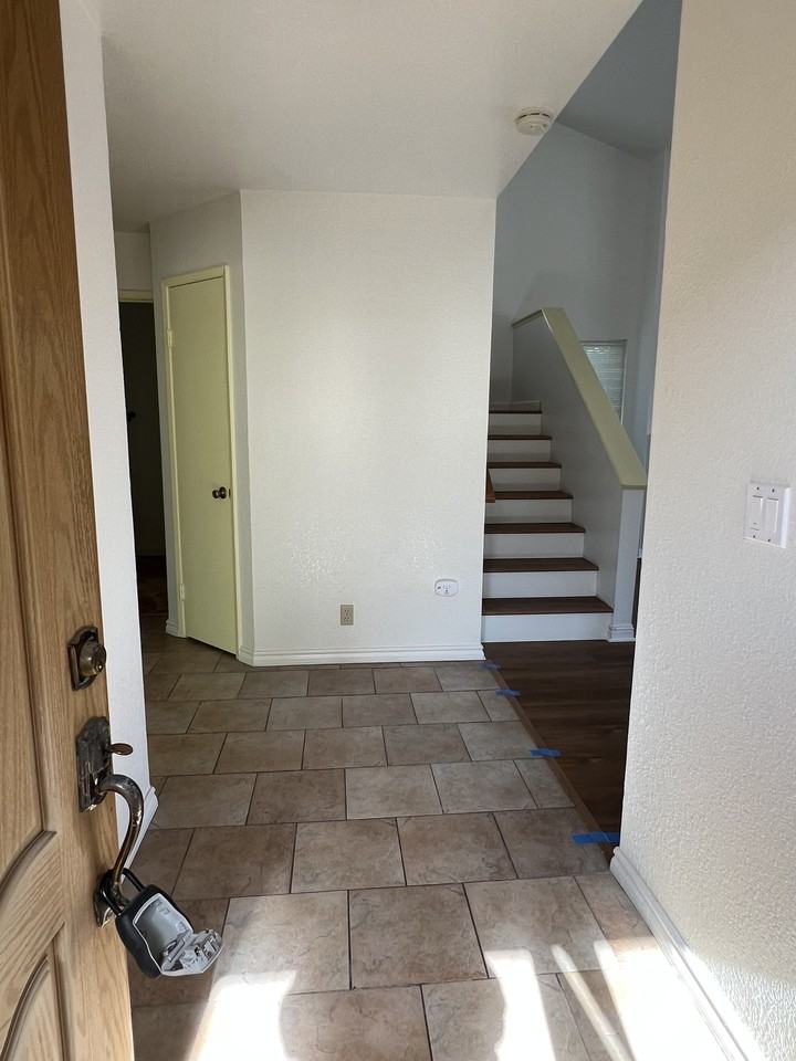 143 Seal Ct #1 - Photo 3 of 15