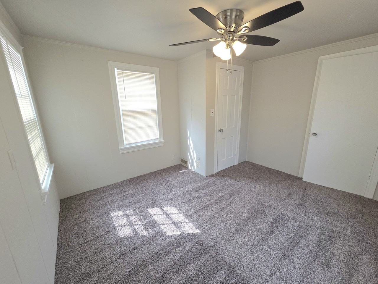 3028 Nw 27th St #1 - Photo 5 of 39