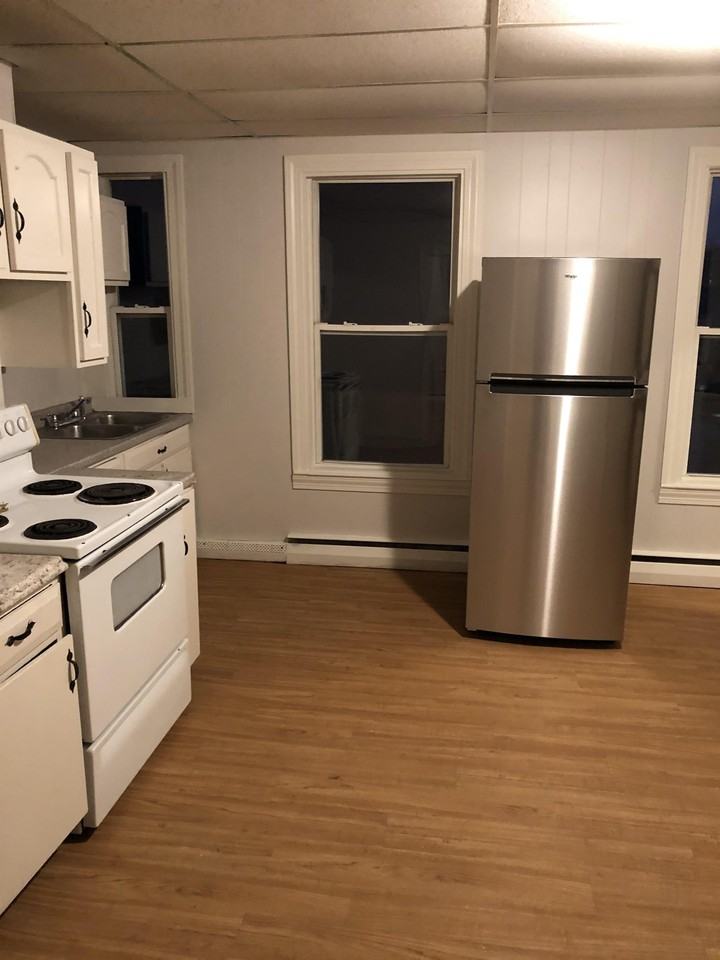 262 Auburn St Apt 3 #262-3 - Photo 3 of 17