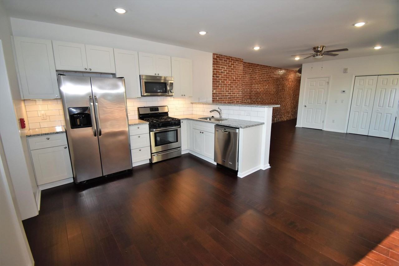 1713 Termon Ave #3 - Photo 2 of 8