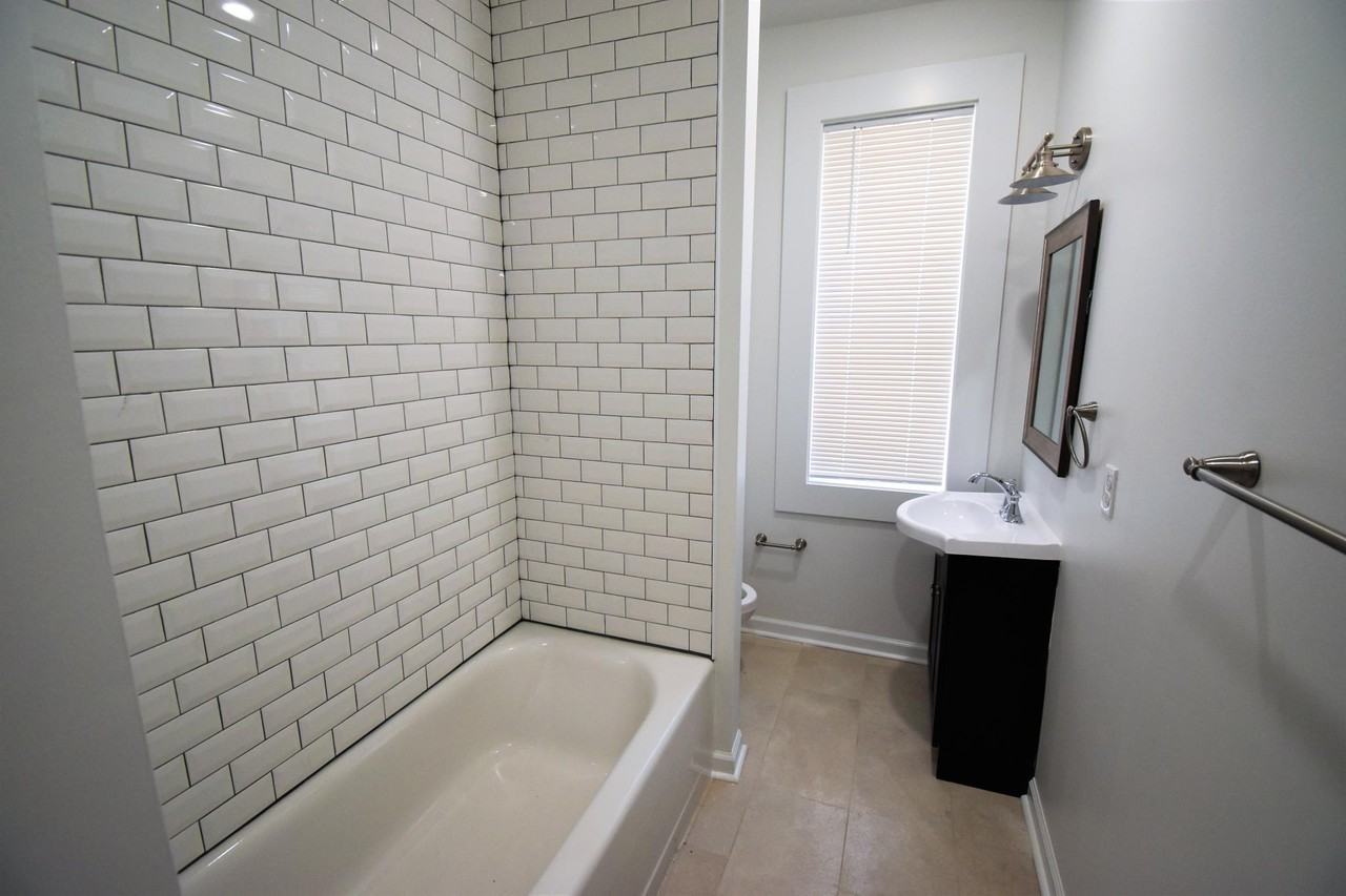 1713 Termon Ave #3 - Photo 6 of 8