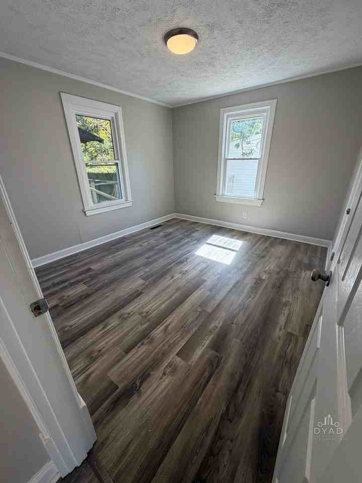 324 Victory Ave #1 - Photo 7 of 11