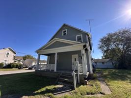 featured image of 740 Van Buren Ave #1