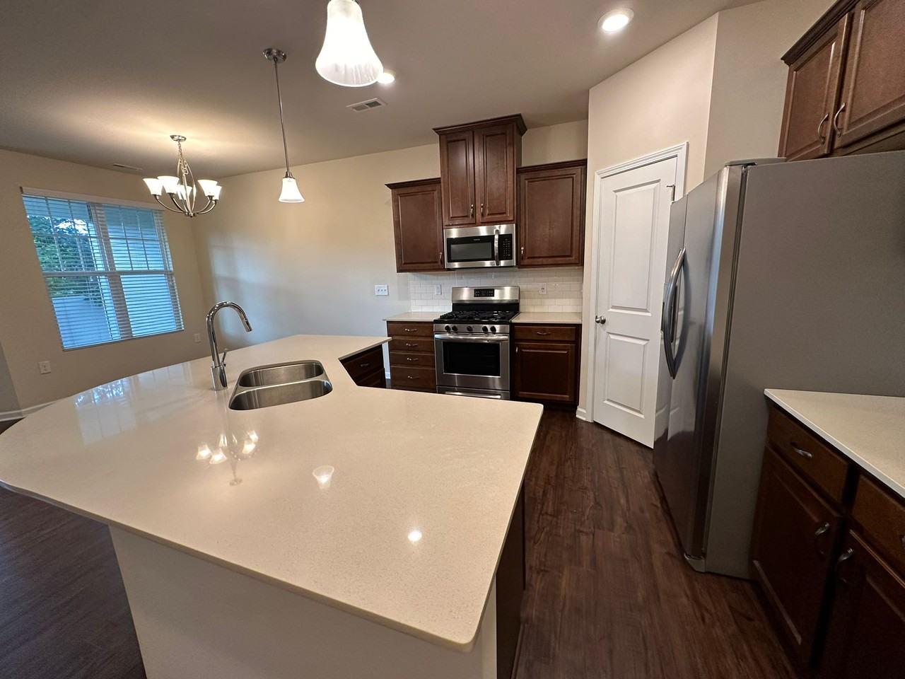 6045 Beale Loop #1 - Photo 5 of 30