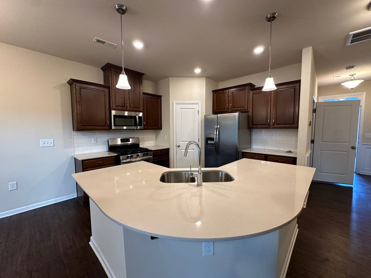 6045 Beale Loop #1 - Photo 6 of 30