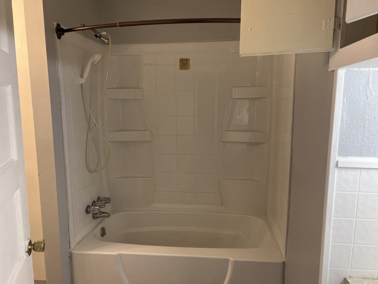22 Collins St #1 - Photo 7 of 9